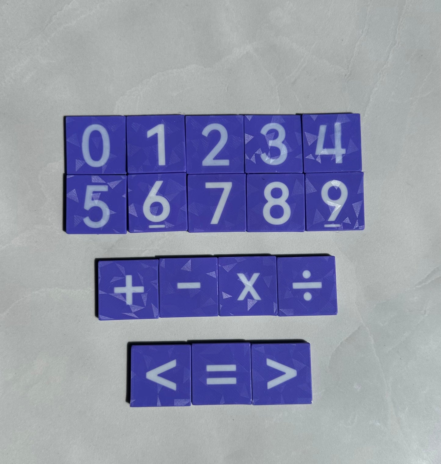 Tuiles de mathématiques sensorielles à double face | Outils de mathématique