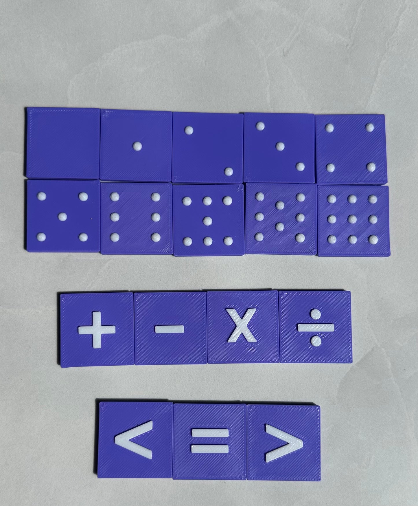 Tuiles de mathématiques sensorielles à double face | Outils de mathématique